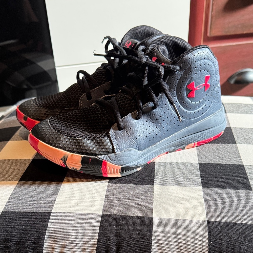 Under Armour Kids' Black and Red Sneakers